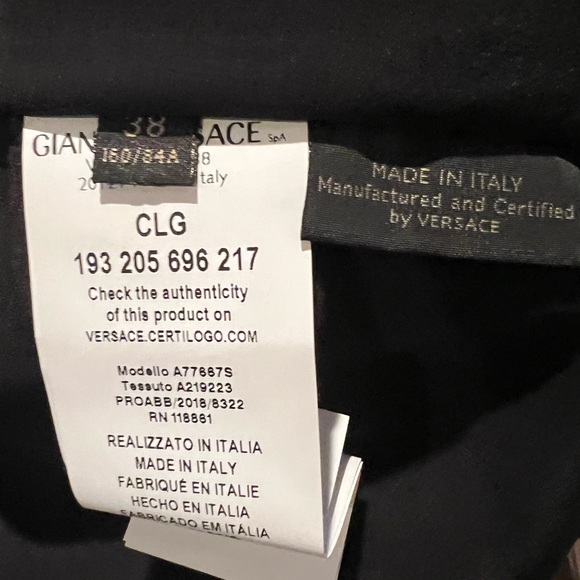 (Just purchased!) NWT Versace Women’s Medusa Studded Black Bomber Jacket - Picture 4 of 8